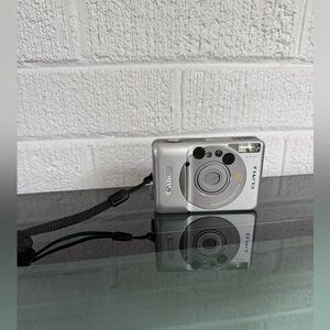 Canon Elph Jr. APS Point & Shoot Camera